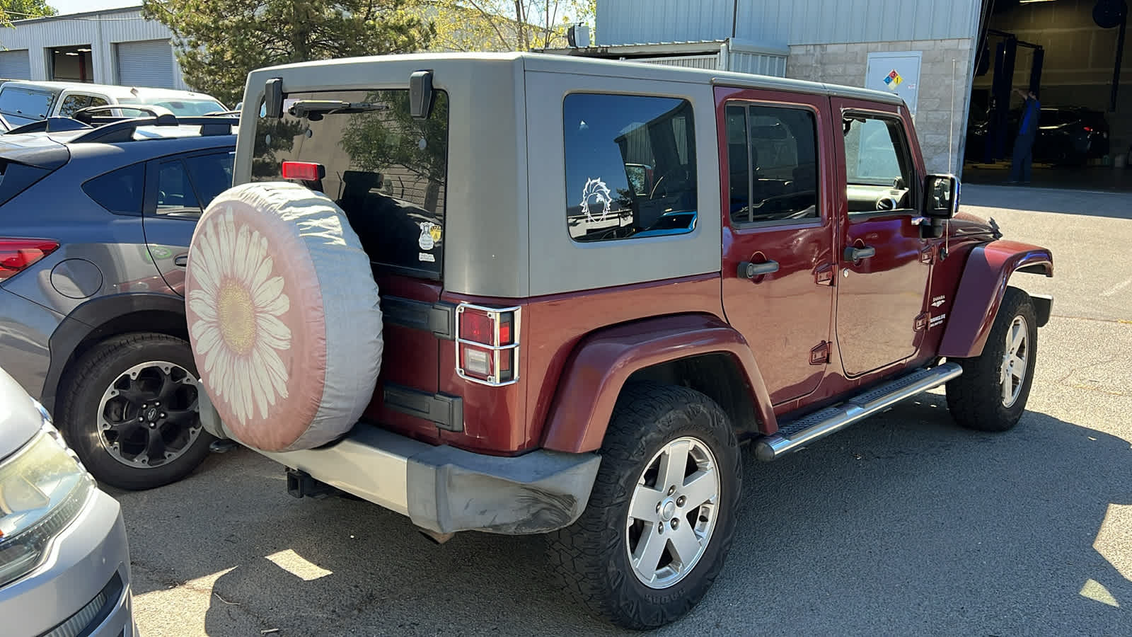 Thumbnail: 2010 Jeep Wrangler - 12