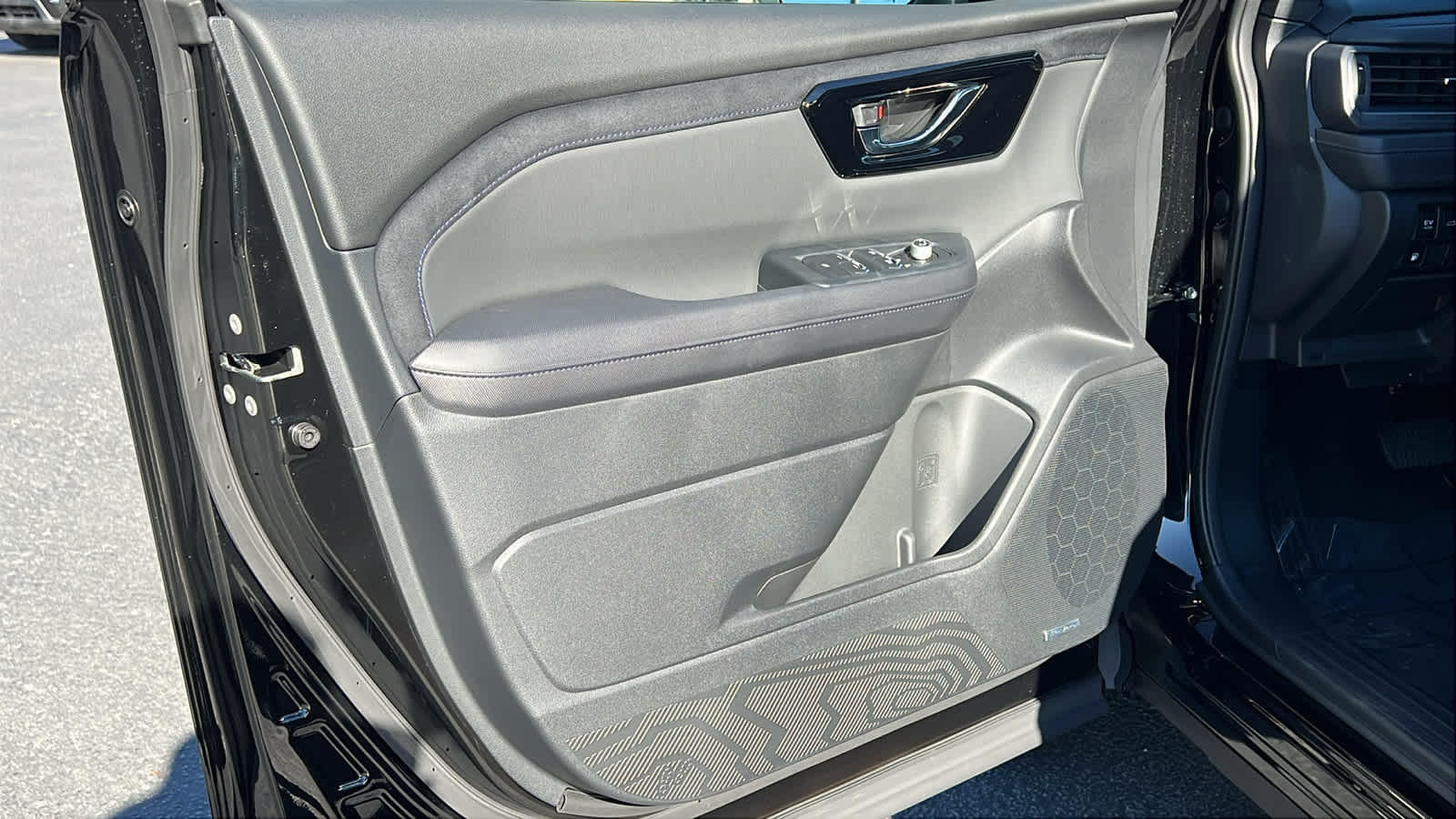 Thumbnail: 2025 Subaru Forester - 23