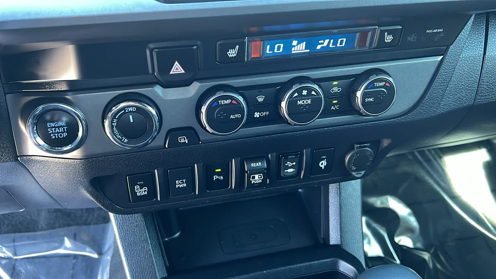 Thumbnail: 2019 Toyota Tacoma - 14