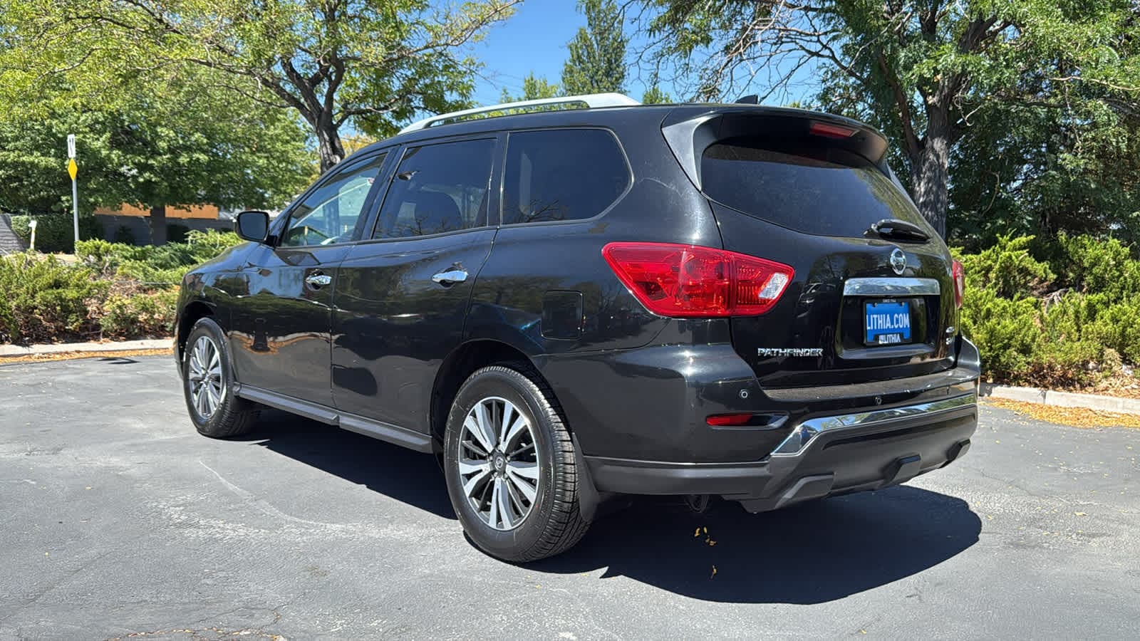 Thumbnail: 2019 Nissan Pathfinder - 7