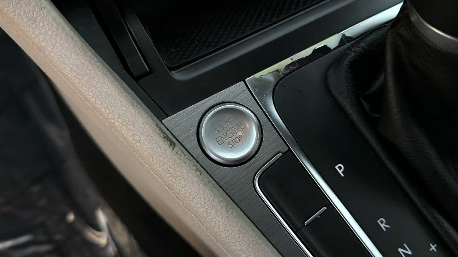 Thumbnail: 2017 Volkswagen Golf - 17