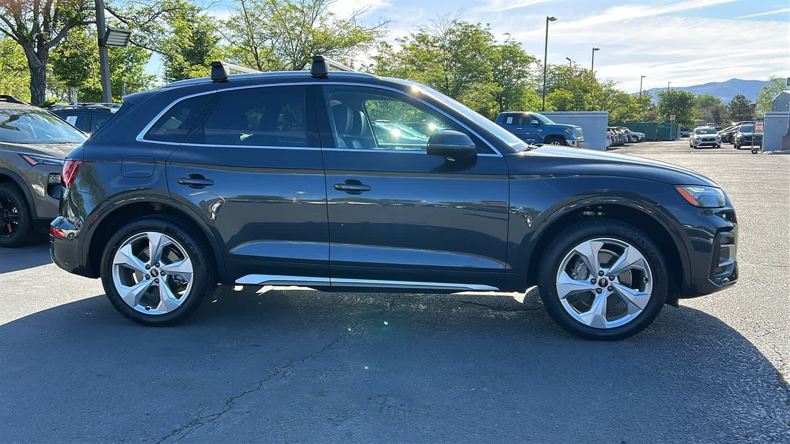 Thumbnail: 2021 Audi Q5 - 3