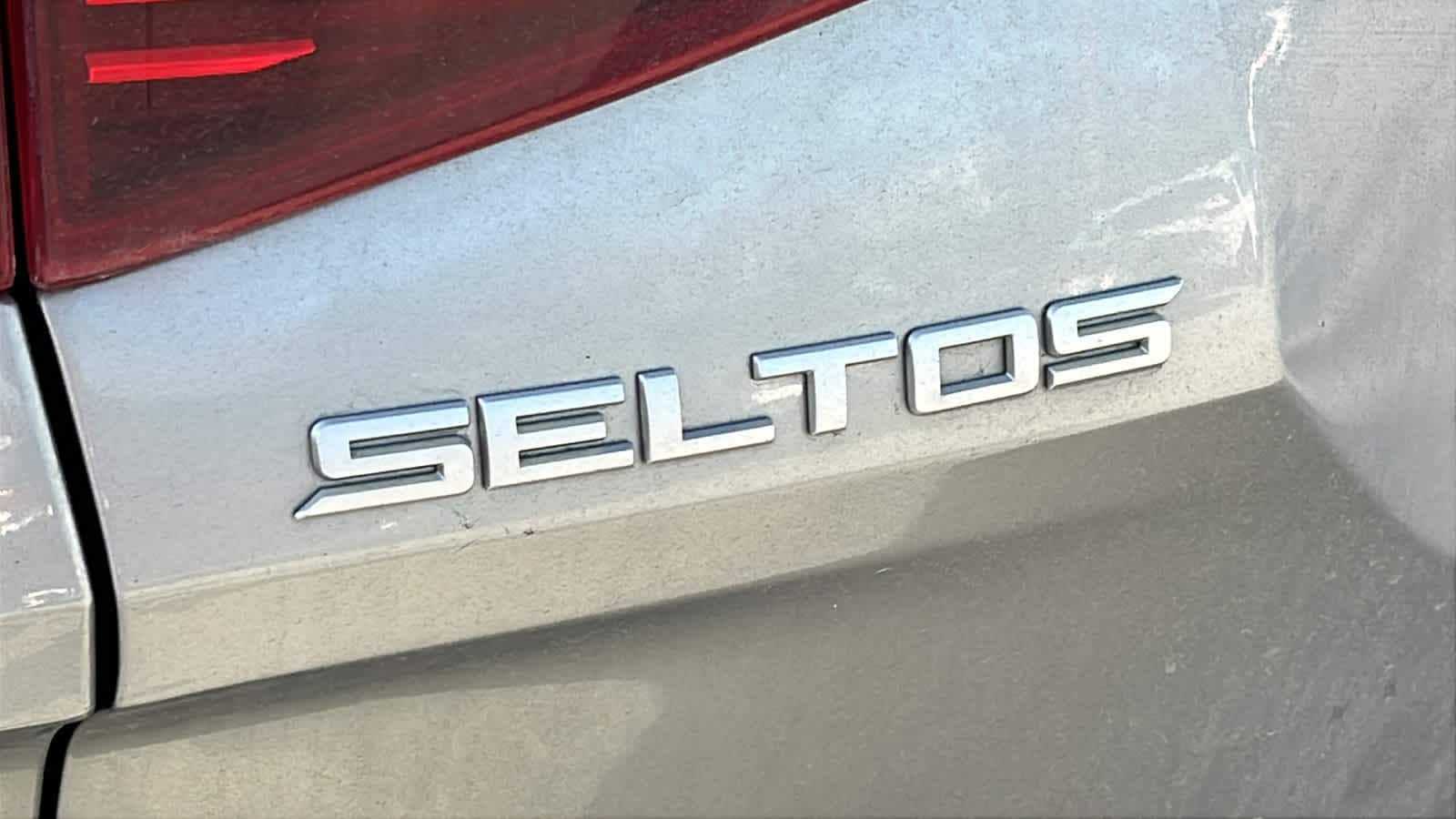 Thumbnail: 2023 Kia Seltos - 14