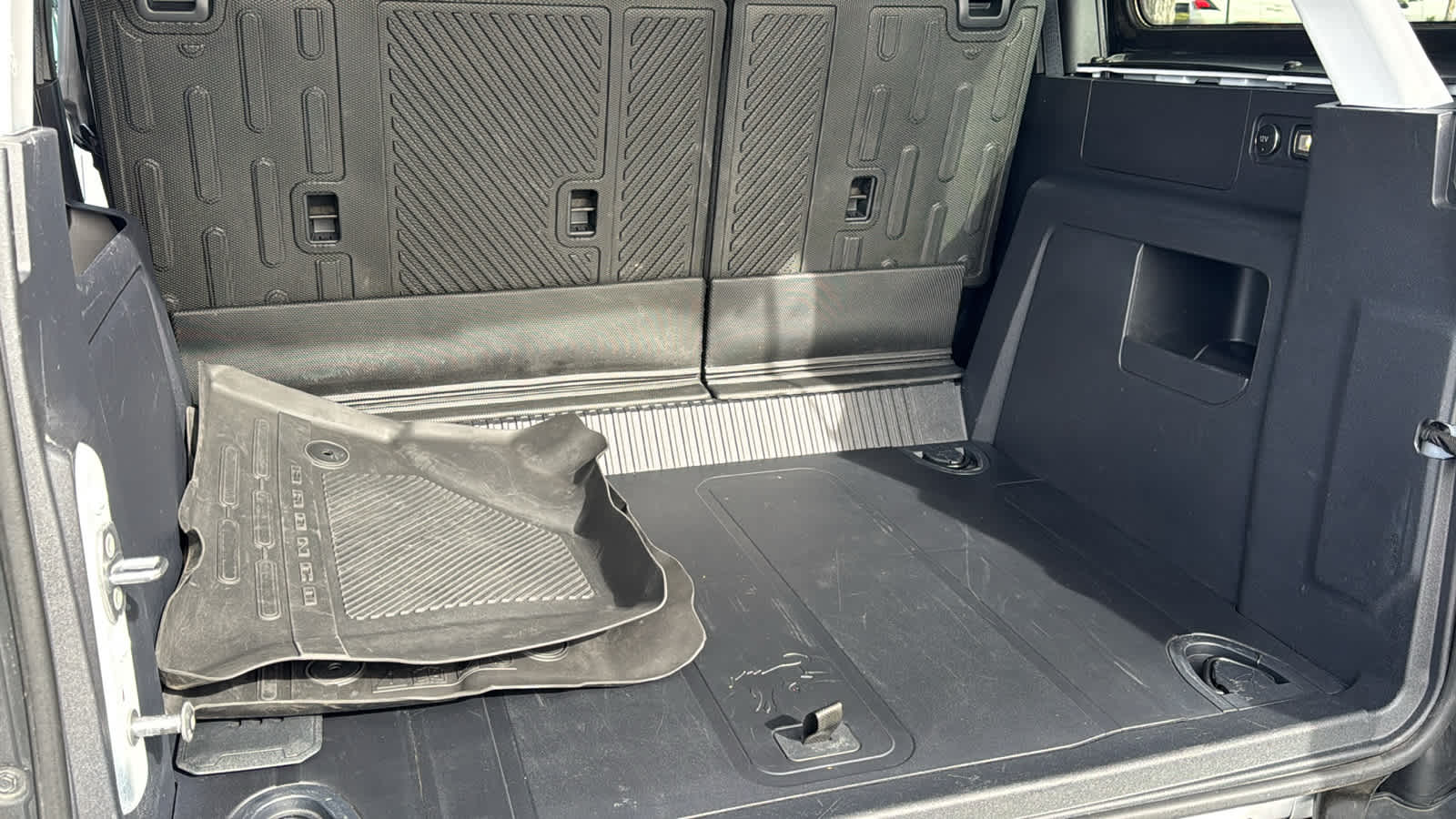 Thumbnail: 2022 Ford Bronco - 27