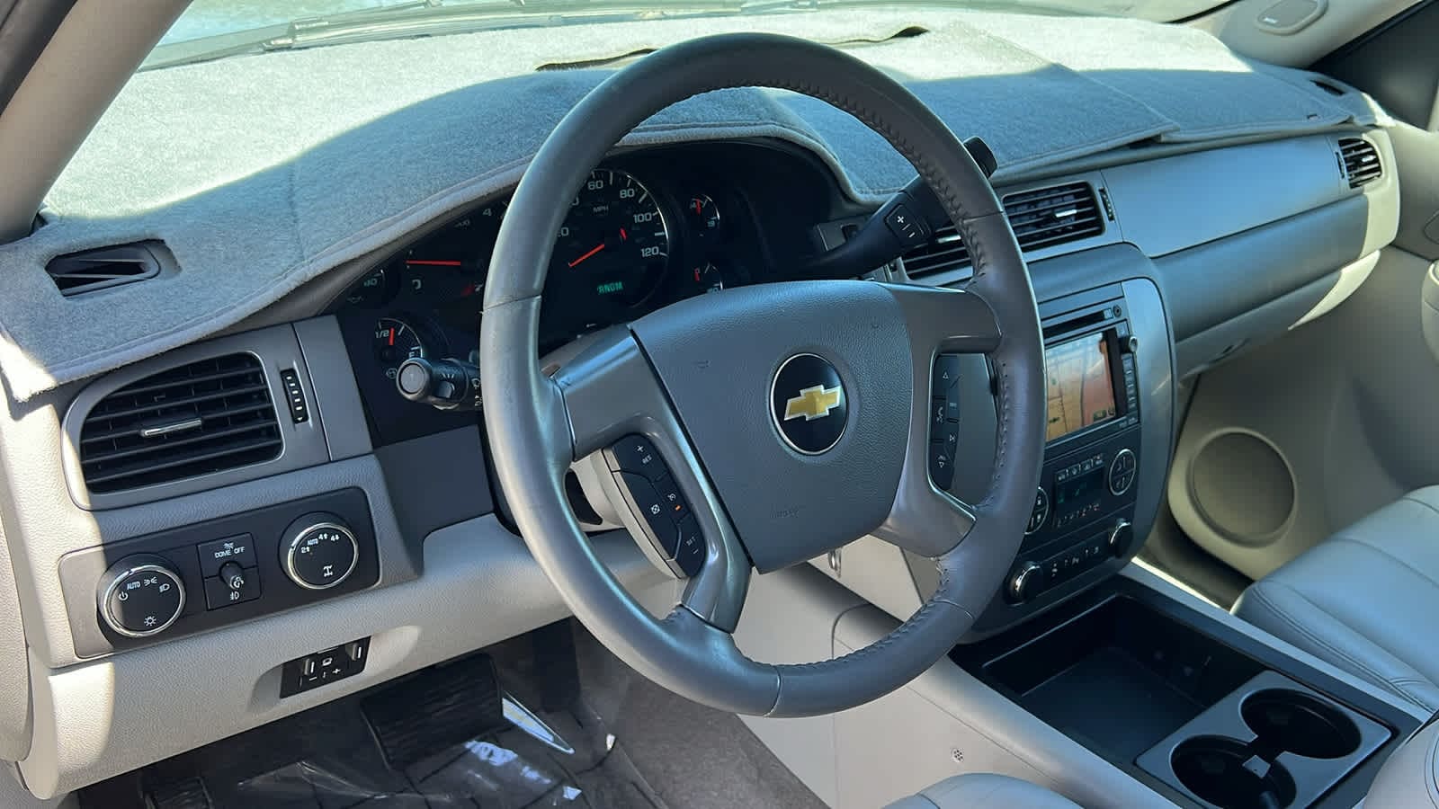 Thumbnail: 2011 Chevrolet Tahoe - 10