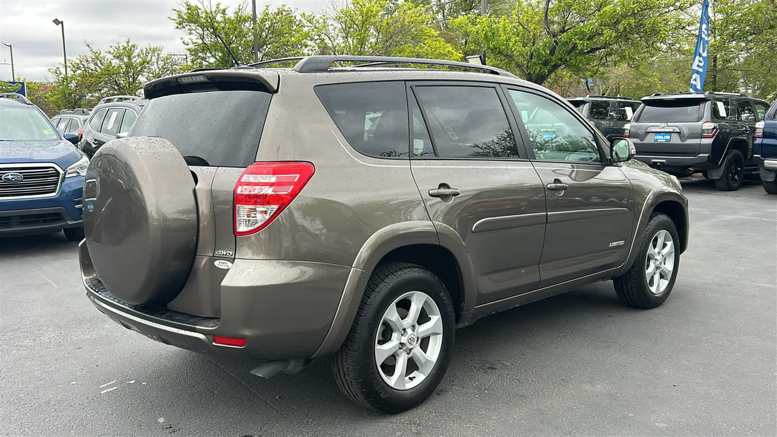 Thumbnail: 2011 Toyota RAV4 - 5