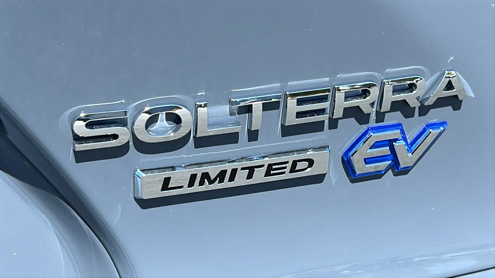 2025 Subaru Solterra Limited 28