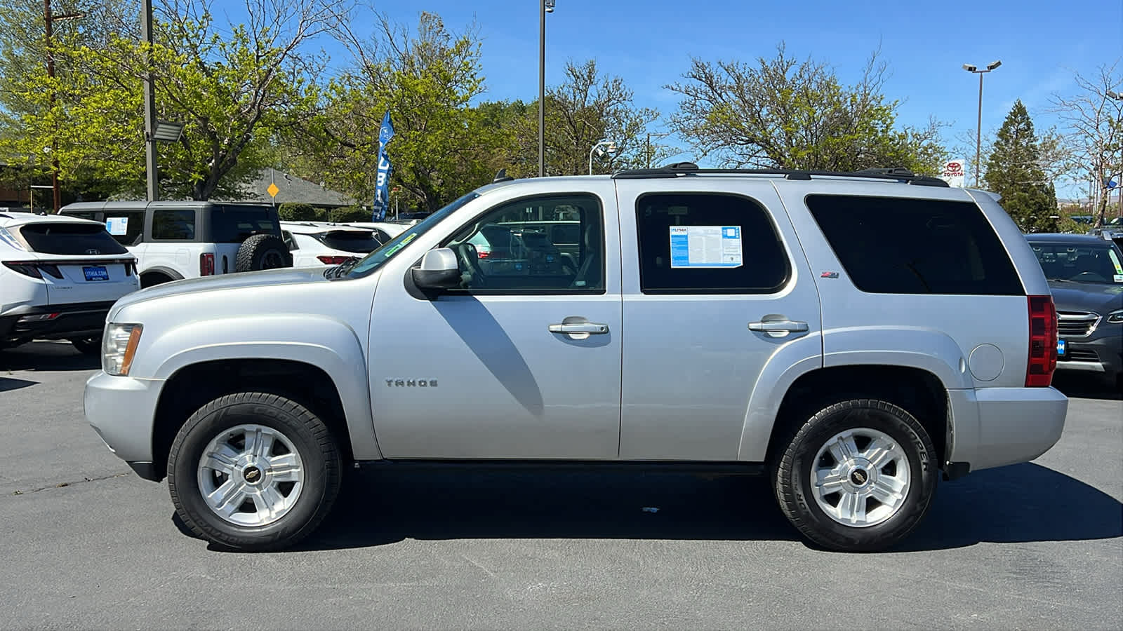 Thumbnail: 2011 Chevrolet Tahoe - 8