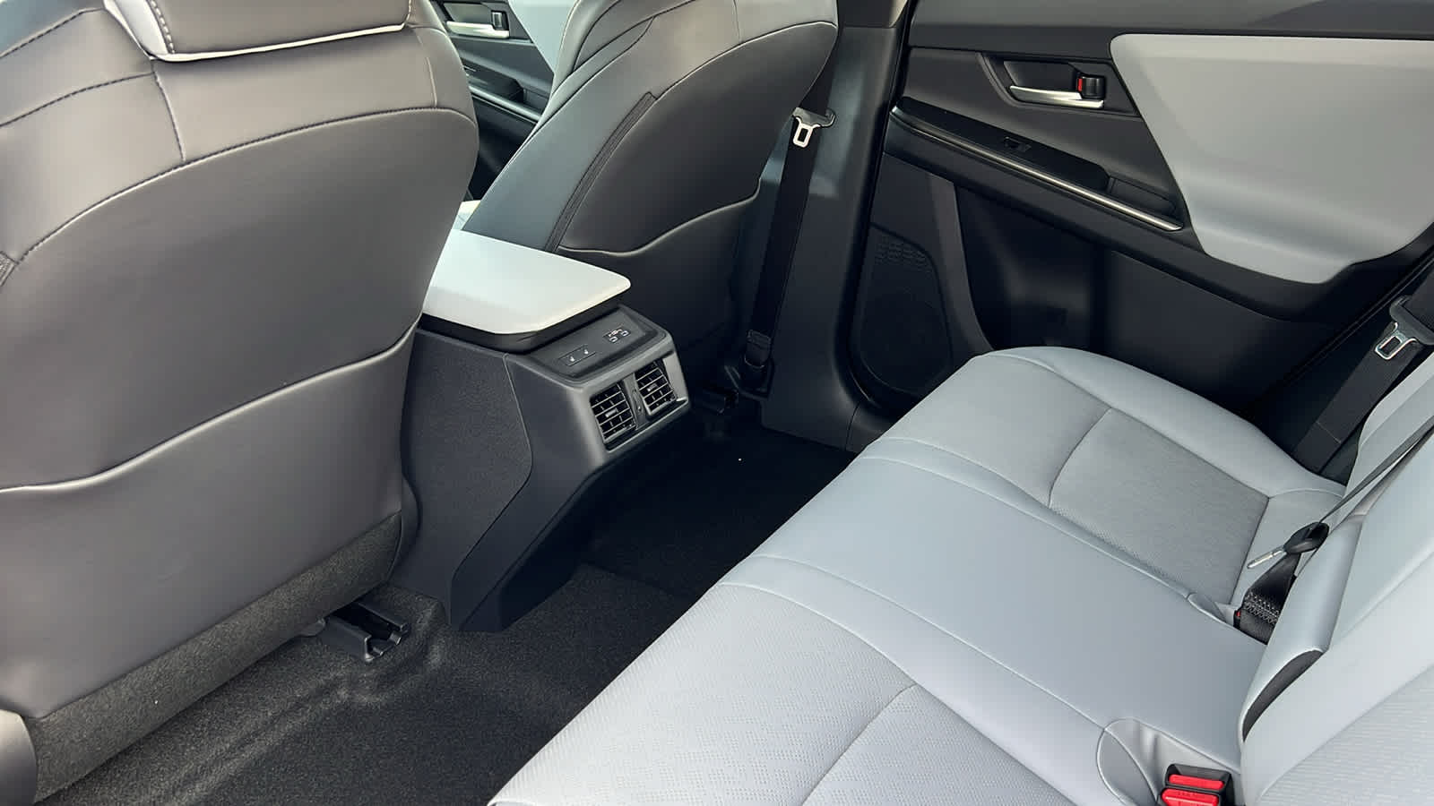 Thumbnail: 2026 Subaru Solterra - 24