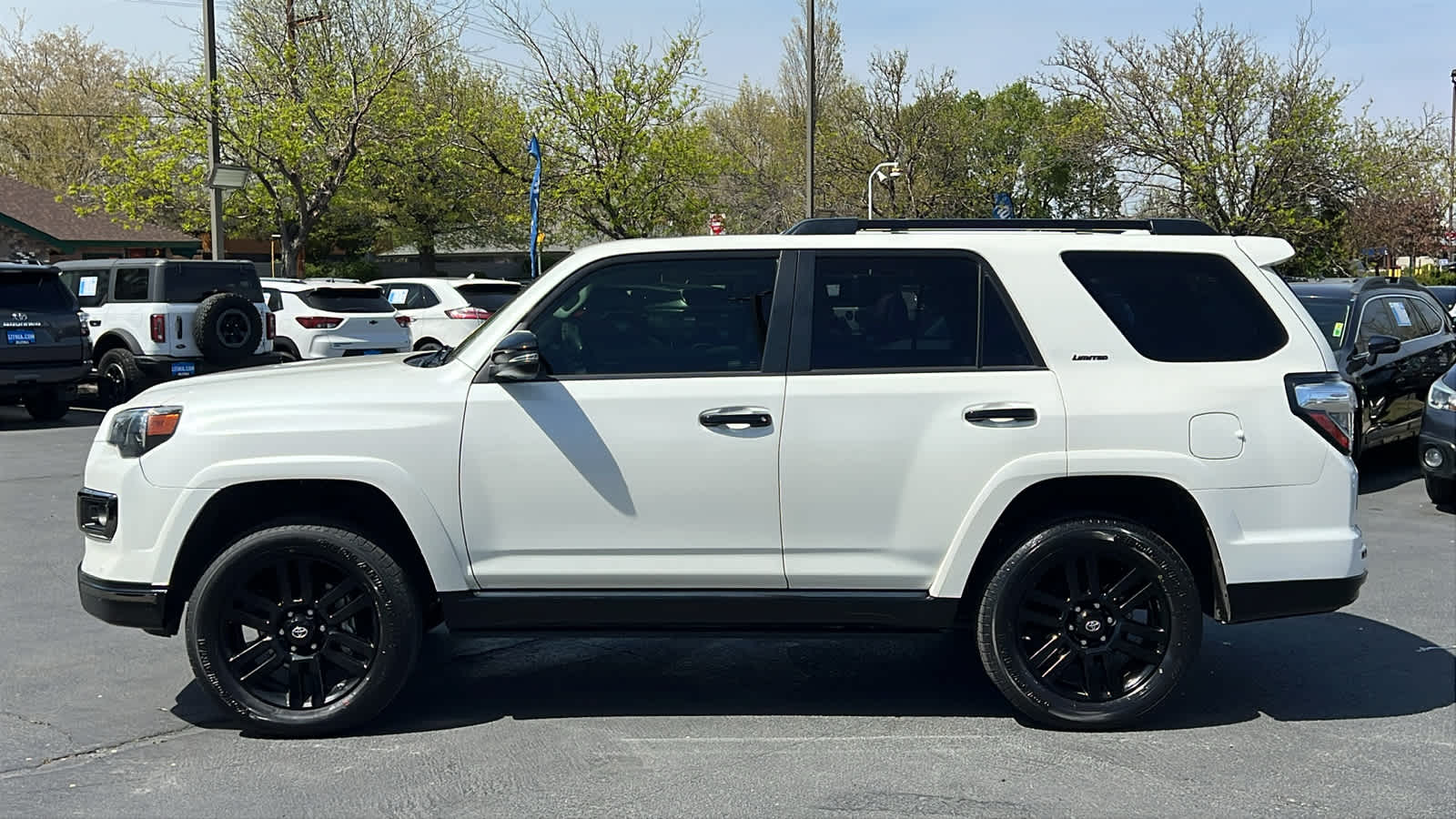 Thumbnail: 2020 Toyota 4Runner - 8