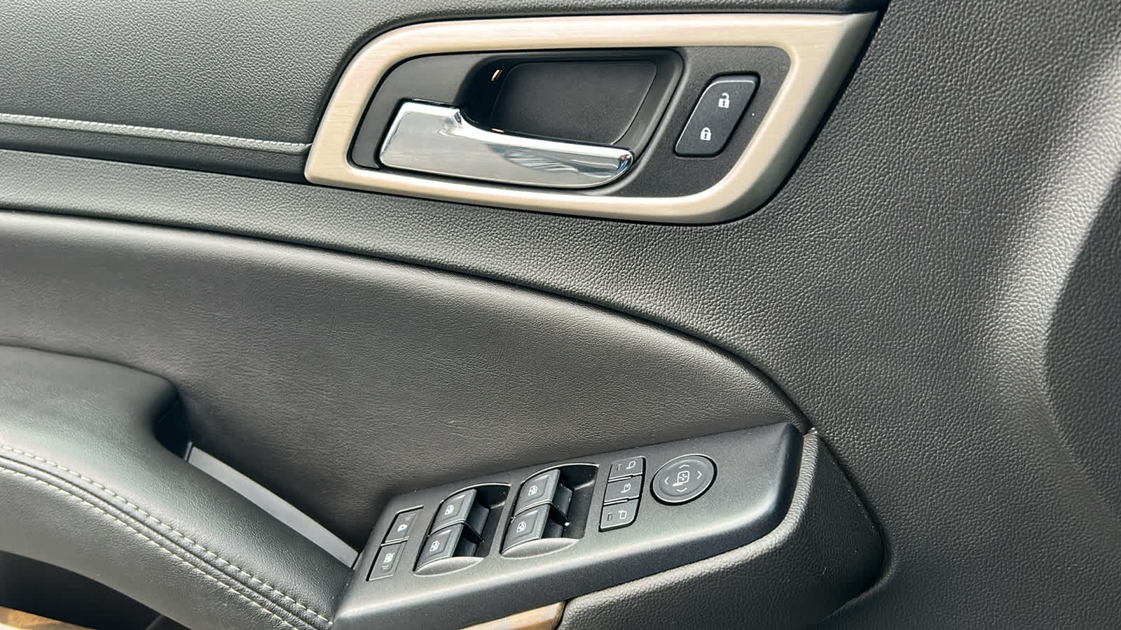 Thumbnail: 2018 GMC Yukon - 22