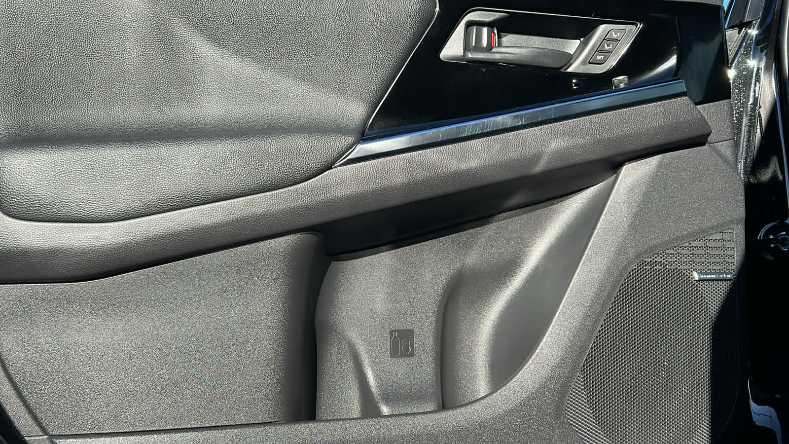 Thumbnail: 2023 Subaru Solterra - 24