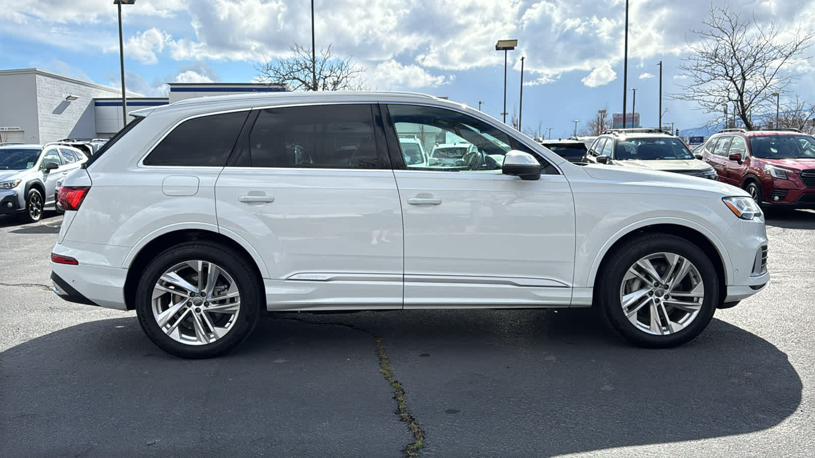 Thumbnail: 2020 Audi Q7 - 4