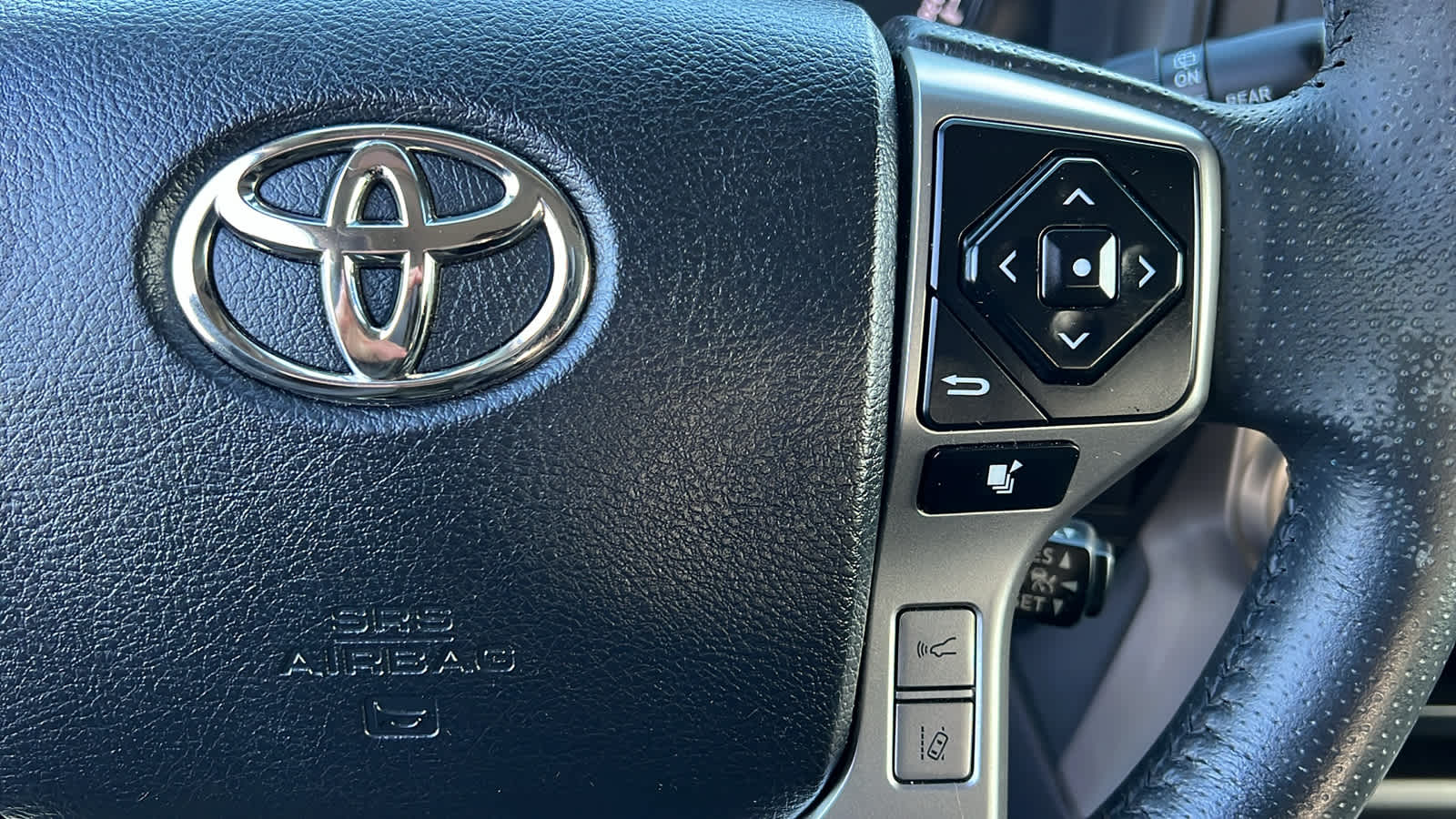 Thumbnail: 2022 Toyota 4Runner - 20