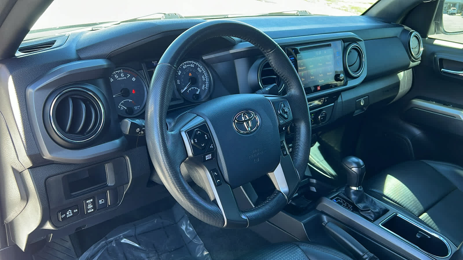 Thumbnail: 2019 Toyota Tacoma - 10