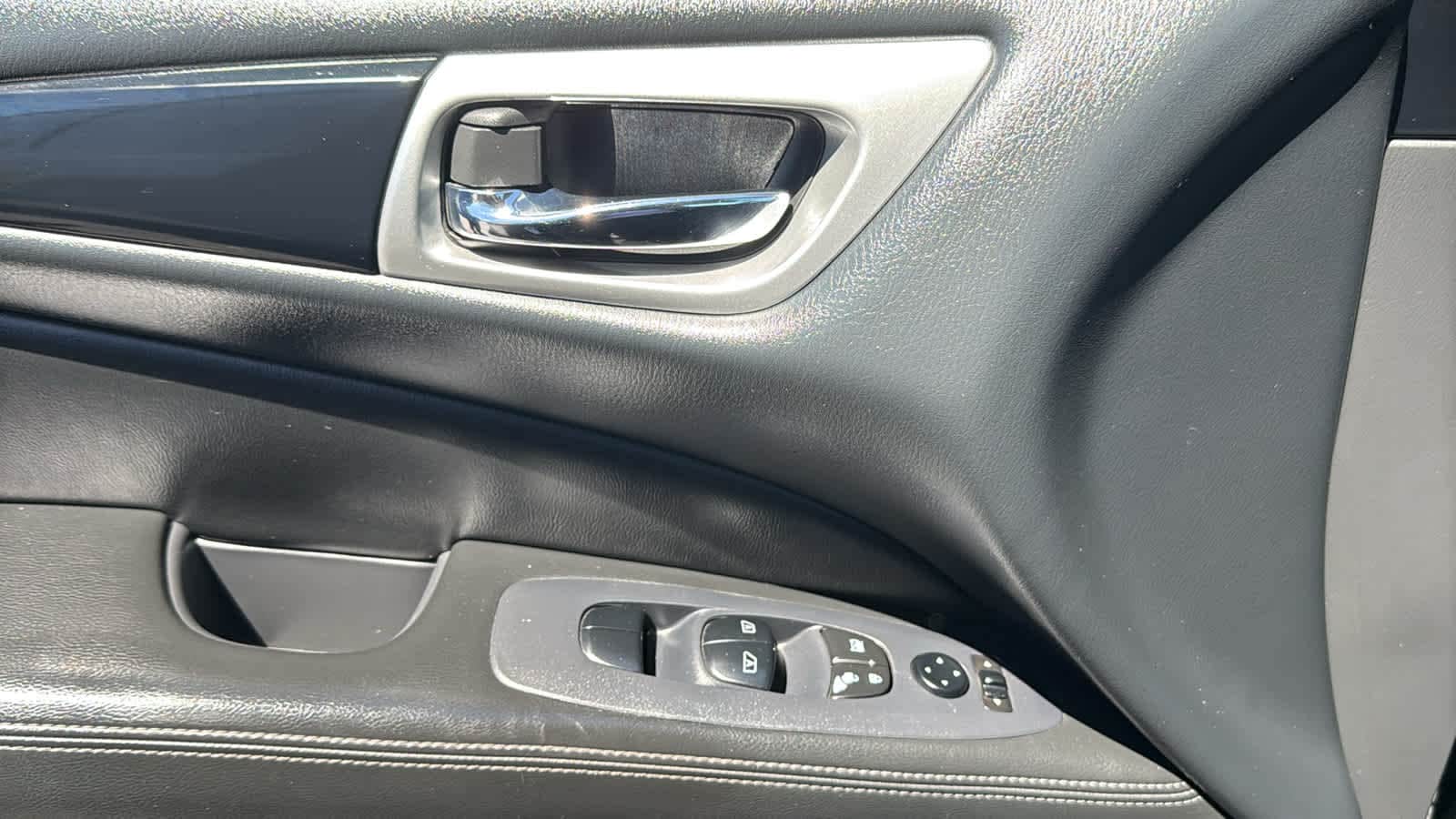 Thumbnail: 2019 Nissan Pathfinder - 22