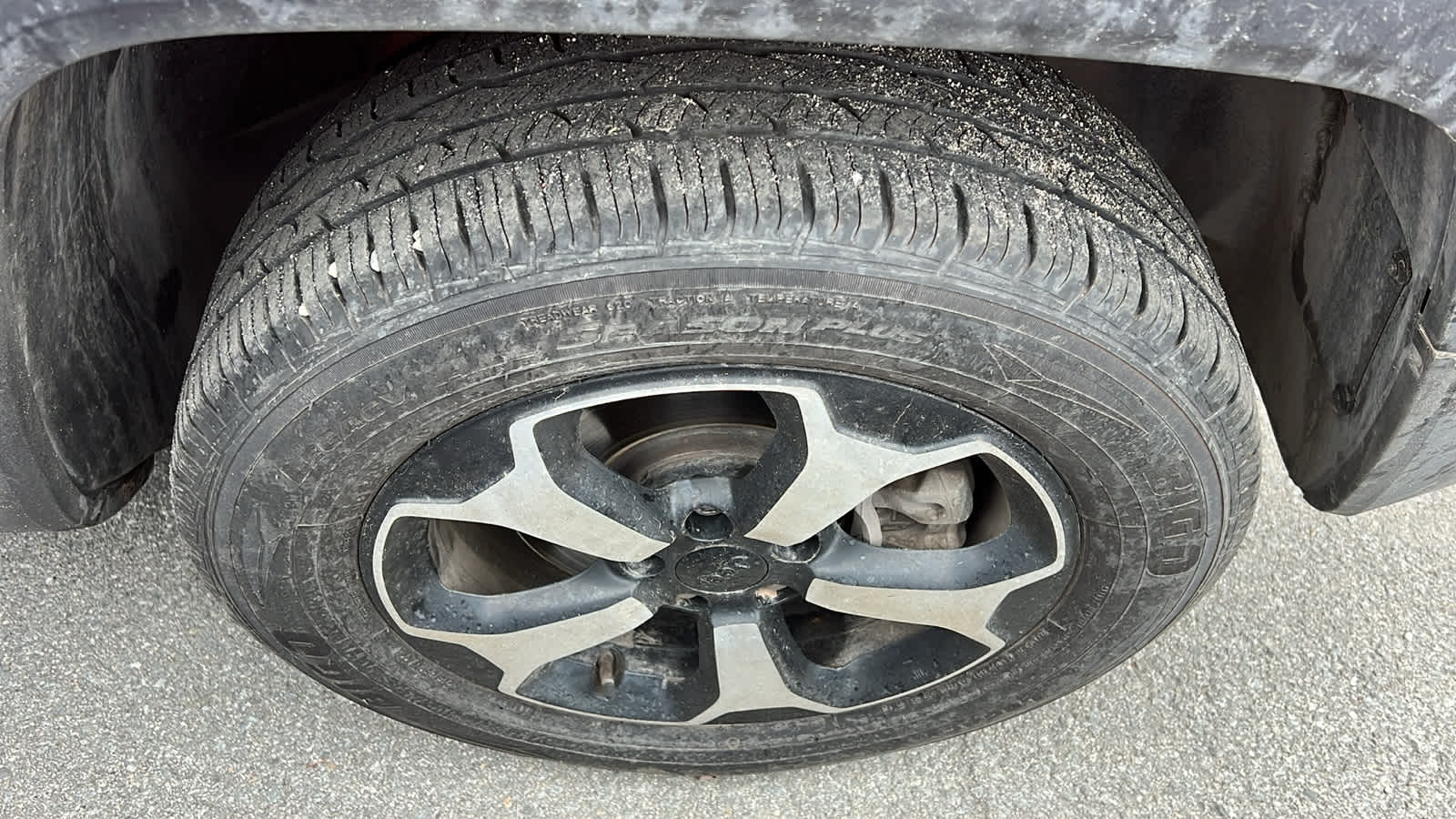 Thumbnail: 2019 Jeep Renegade - 5