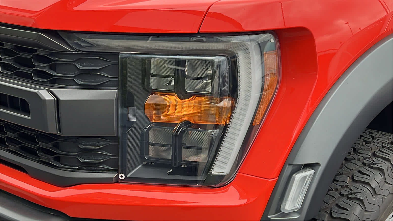 2022 Ford F-150 Raptor photo 2