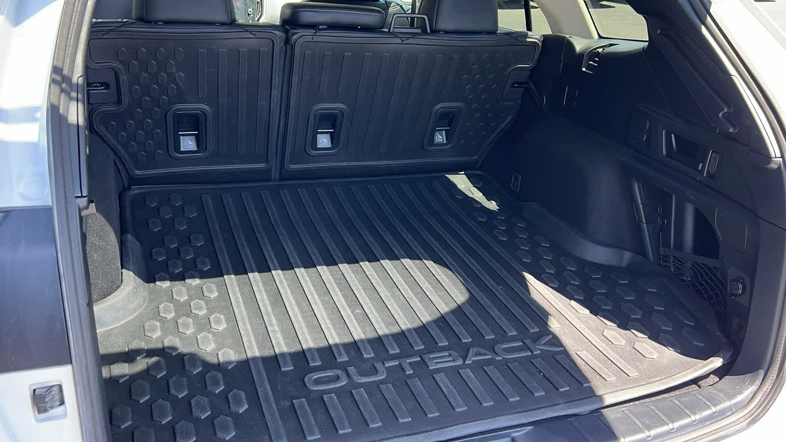 2022 Subaru Outback Limited 27