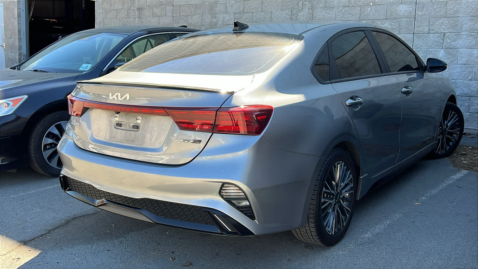 Thumbnail: 2023 Kia Forte - 15