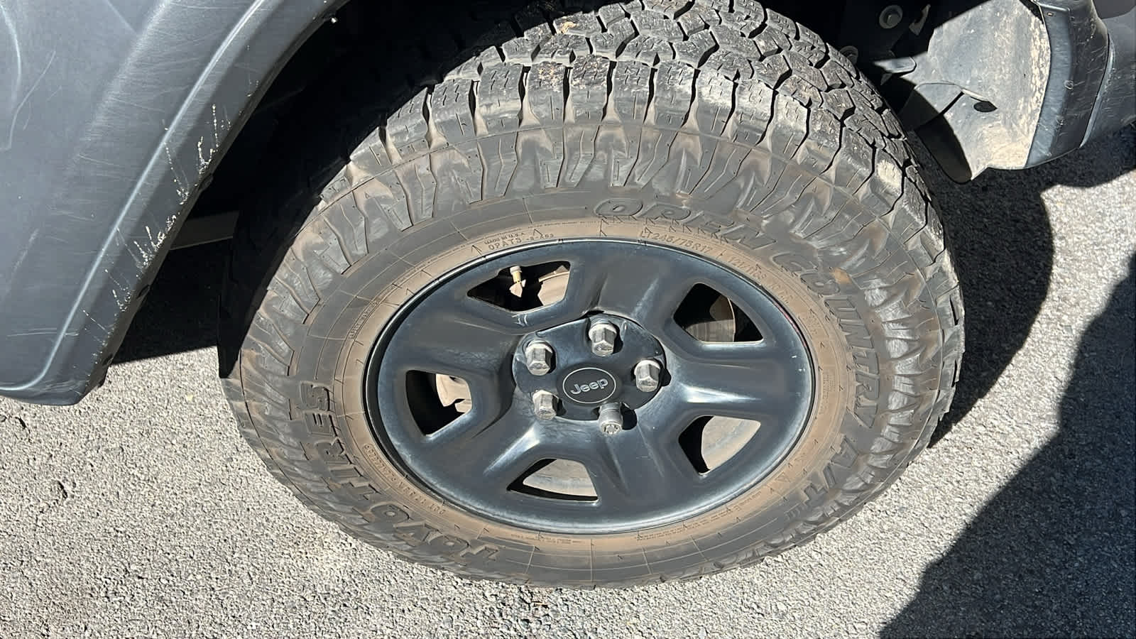 Thumbnail: 2022 Jeep Wrangler - 15