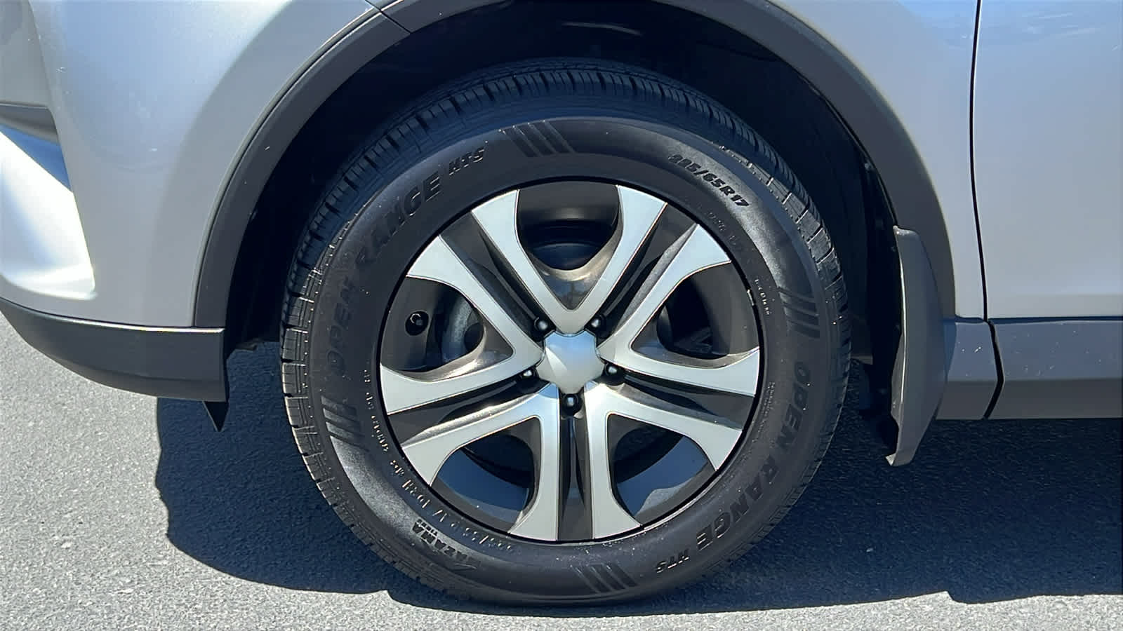 Thumbnail: 2018 Toyota RAV4 - 9