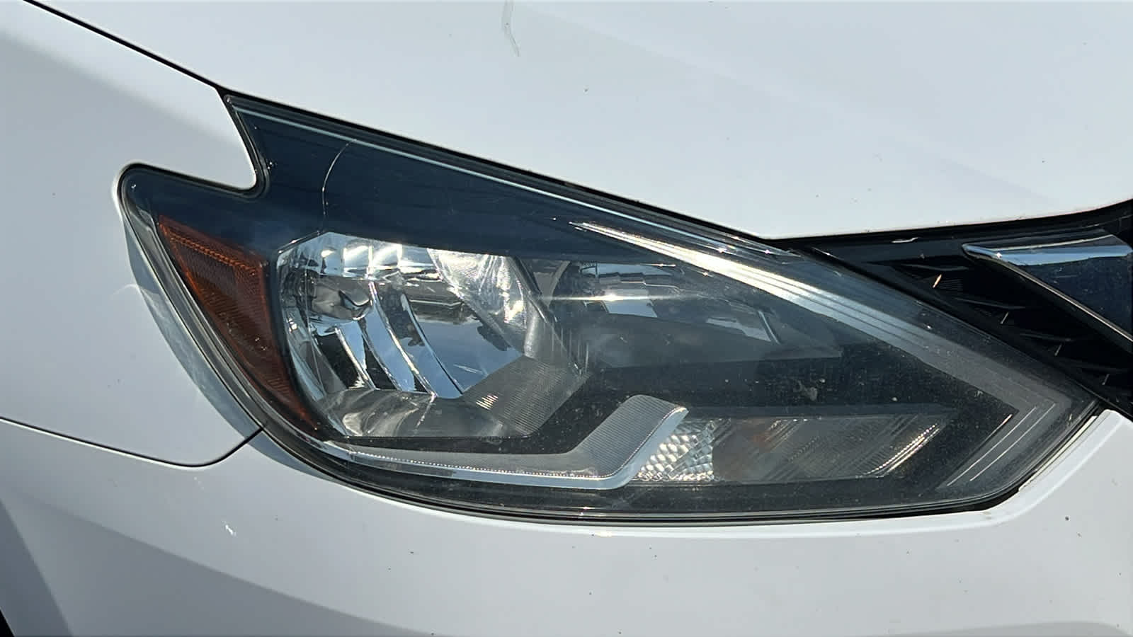 Thumbnail: 2017 Nissan Sentra - 4