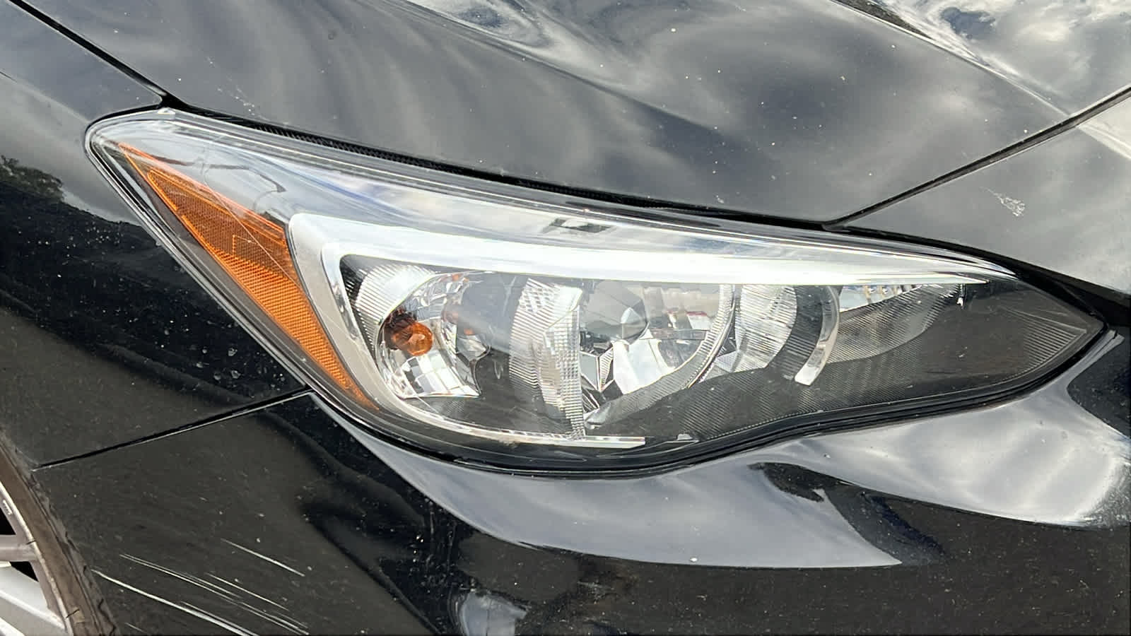 2018 Subaru Impreza 2.0i Premium photo 2