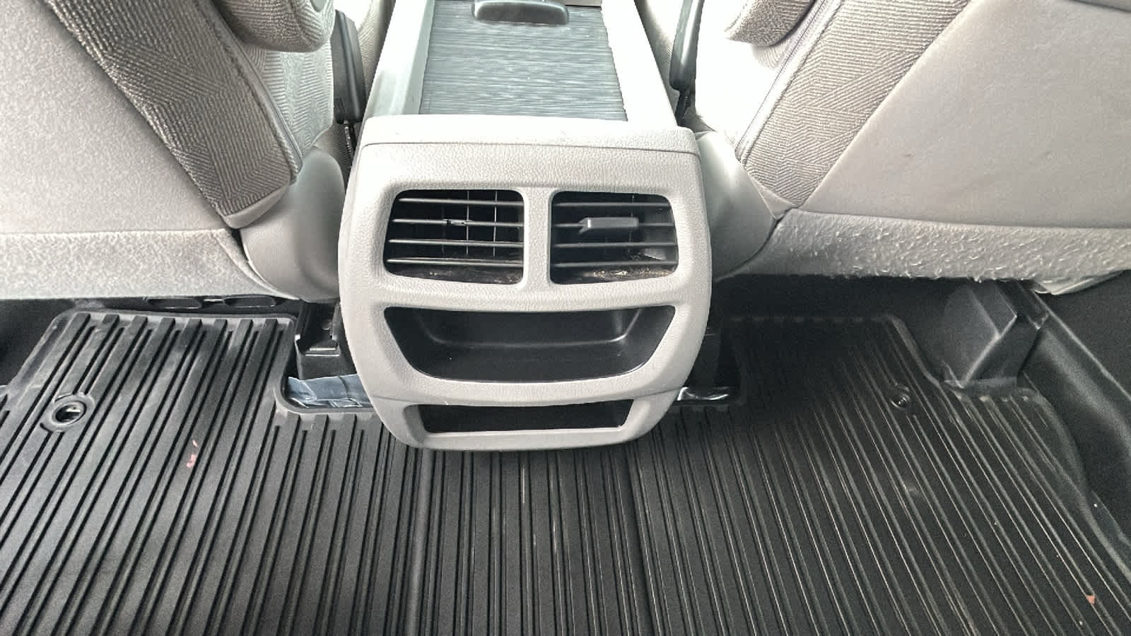 Thumbnail: 2019 Honda Pilot - 25