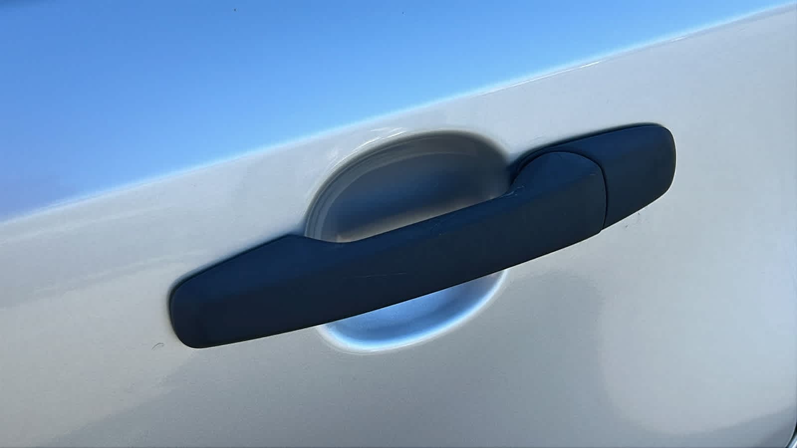 Thumbnail: 2013 Ford Edge - 18