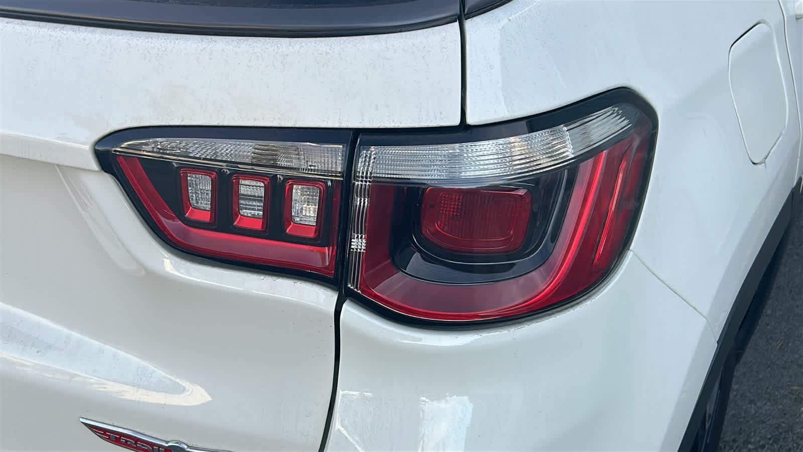 Thumbnail: 2020 Jeep Compass - 13