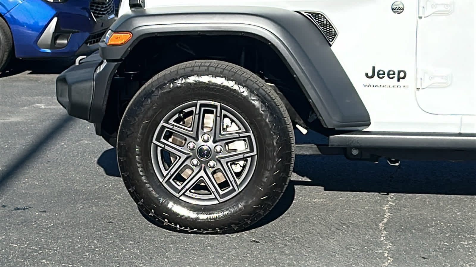 Thumbnail: 2025 Jeep Wrangler - 9