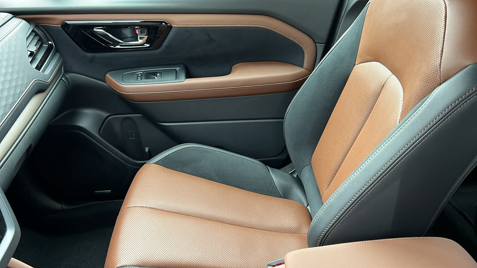 Thumbnail: 2025 Subaru Forester - 12