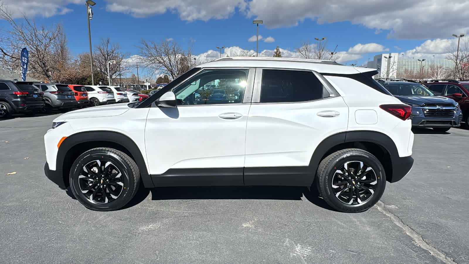 Thumbnail: 2022 Chevrolet TrailBlazer - 8