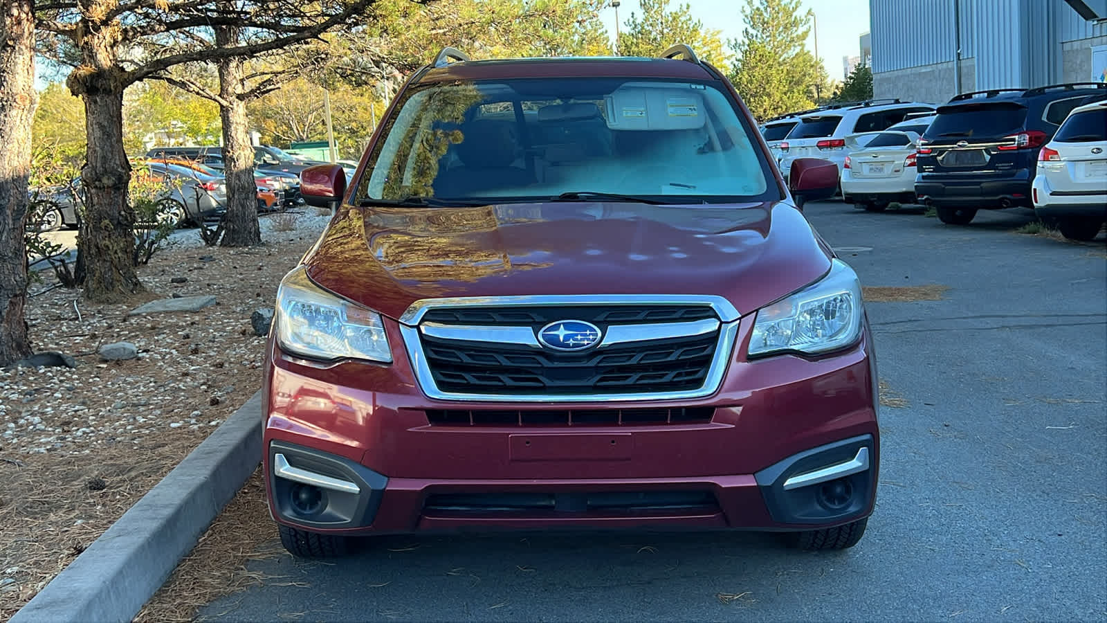 2018 Subaru Forester 2.5i Premium photo 2