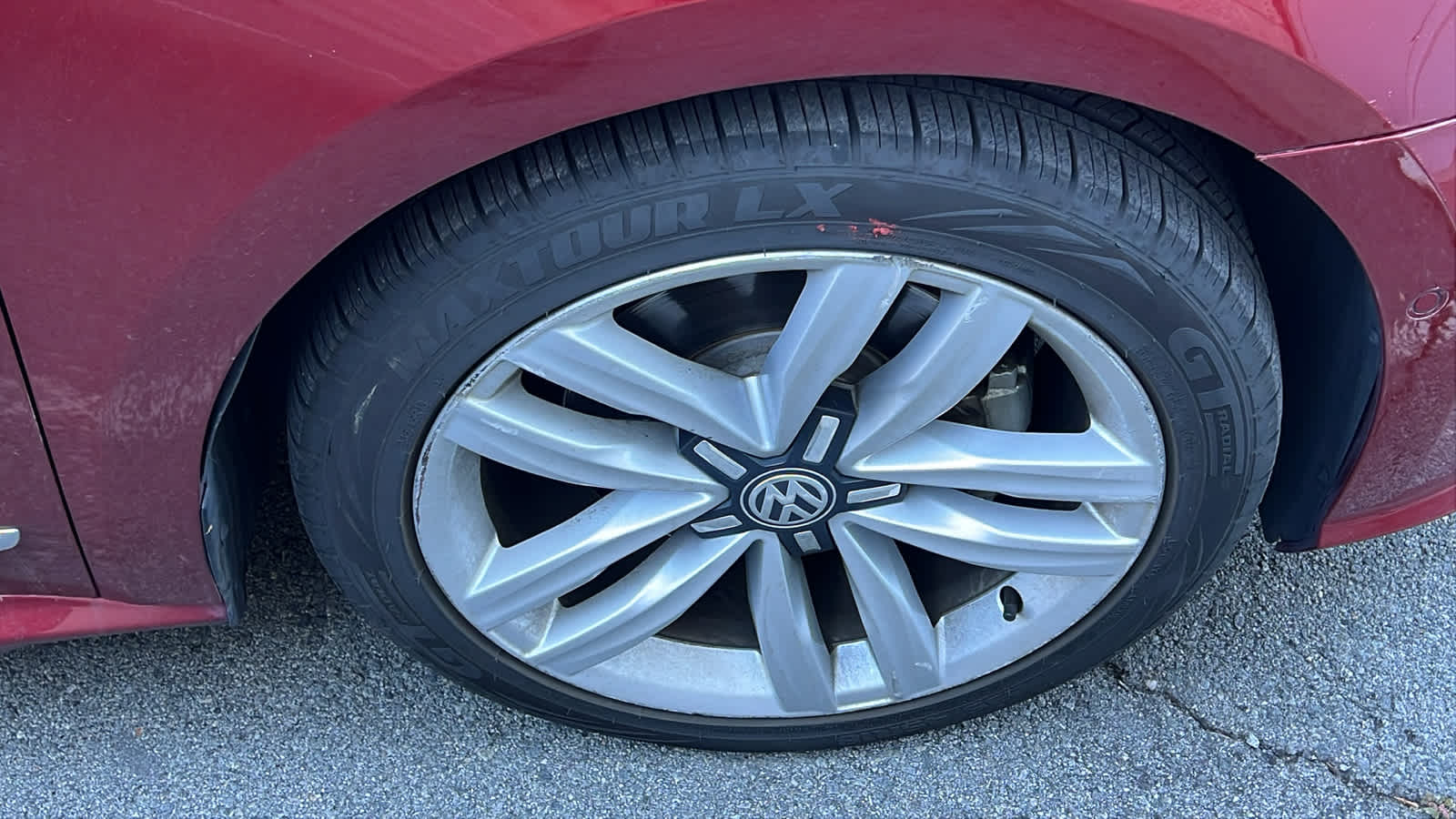 Thumbnail: 2017 Volkswagen Passat - 6