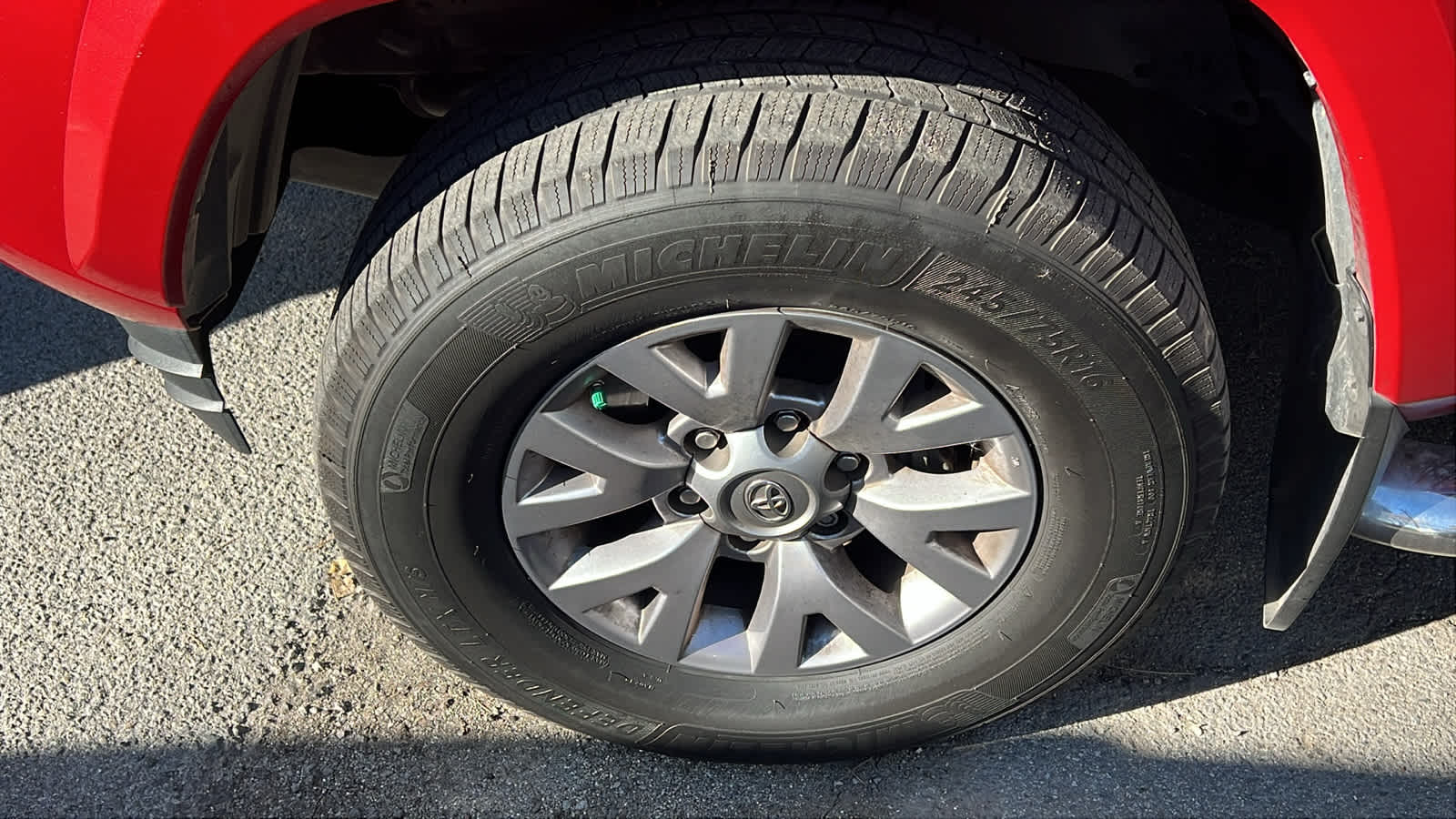 Thumbnail: 2017 Toyota Tacoma - 3