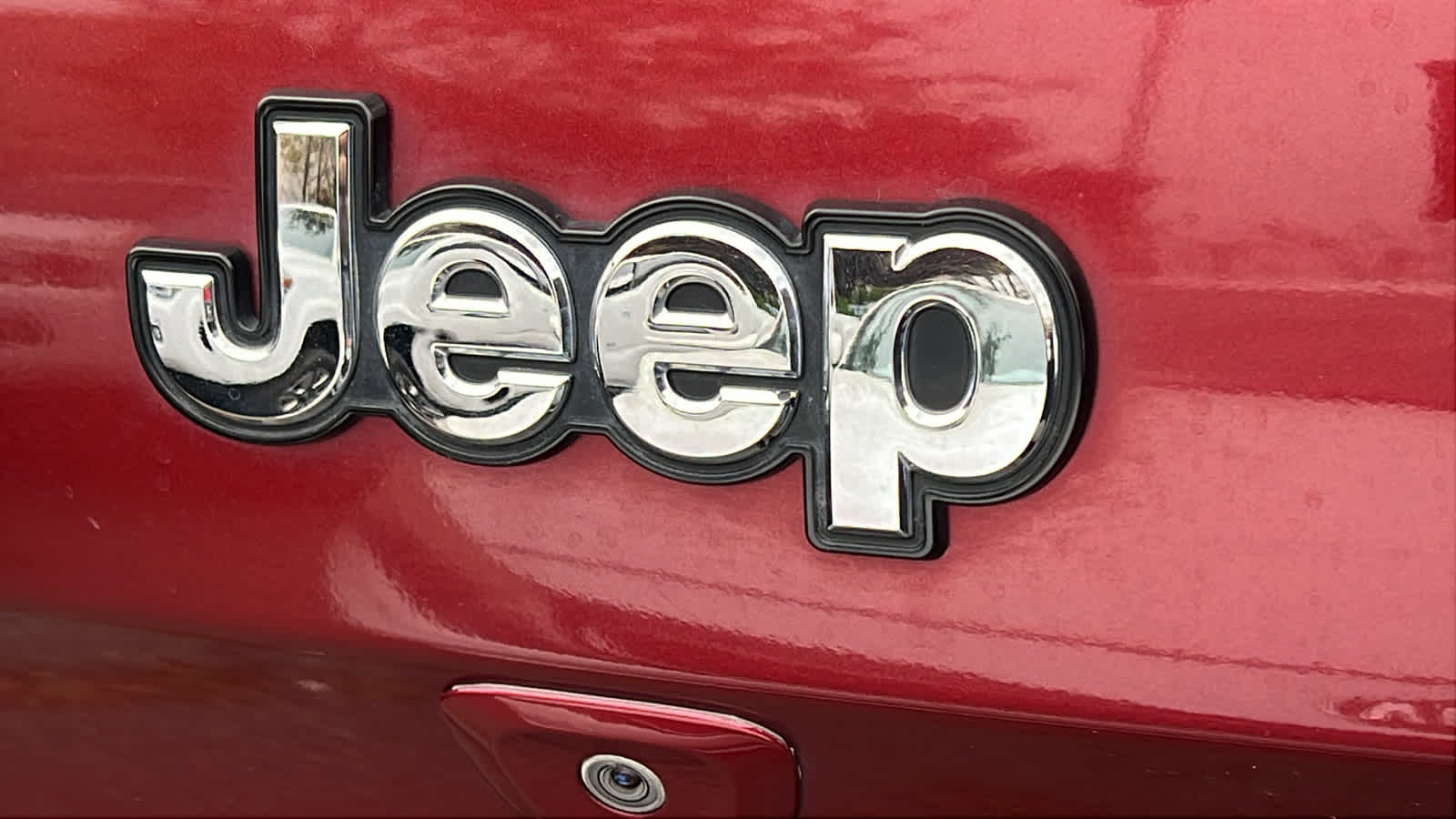 Thumbnail: 2017 Jeep Cherokee - 14