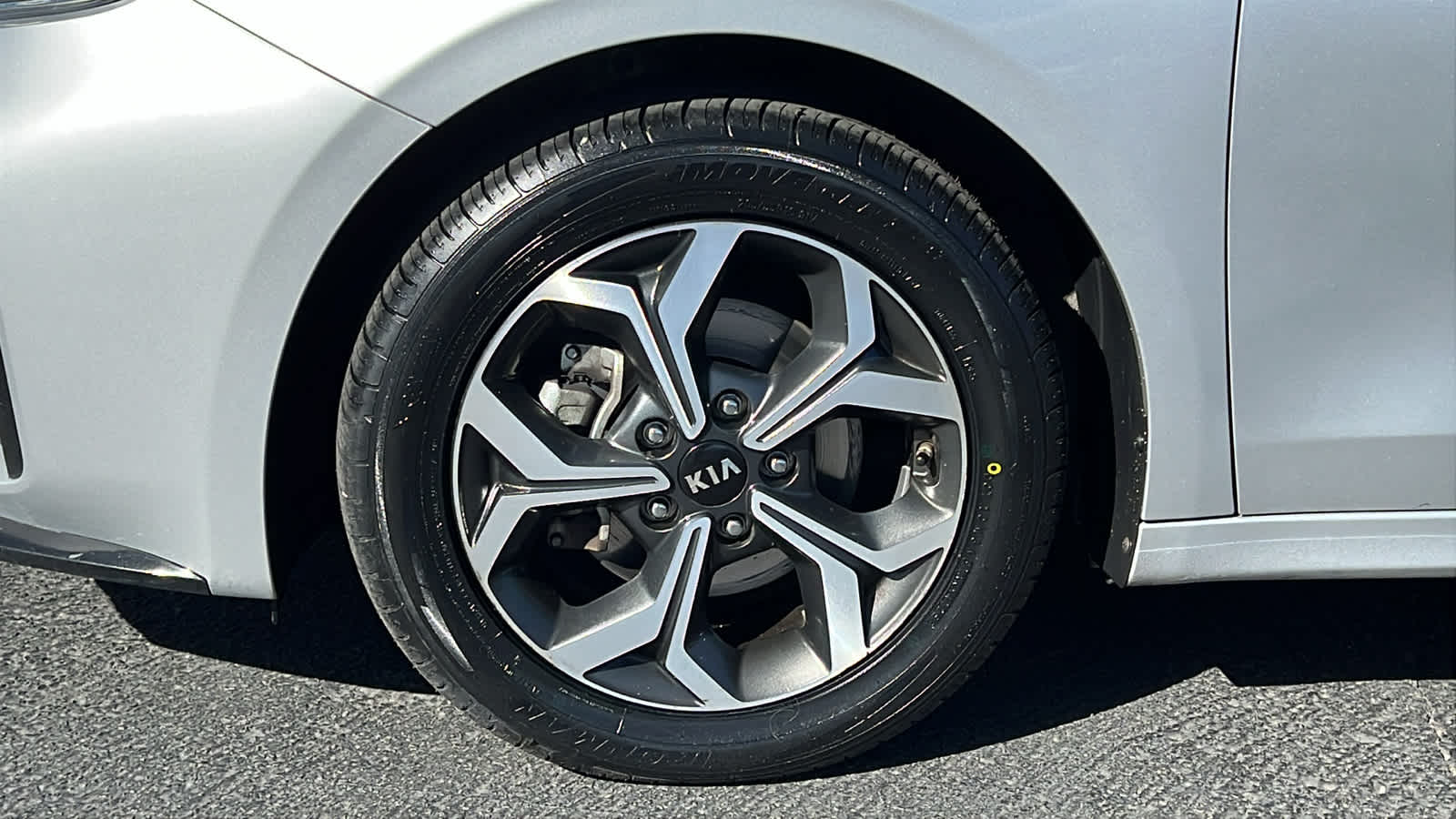 Thumbnail: 2019 Kia Forte - 9