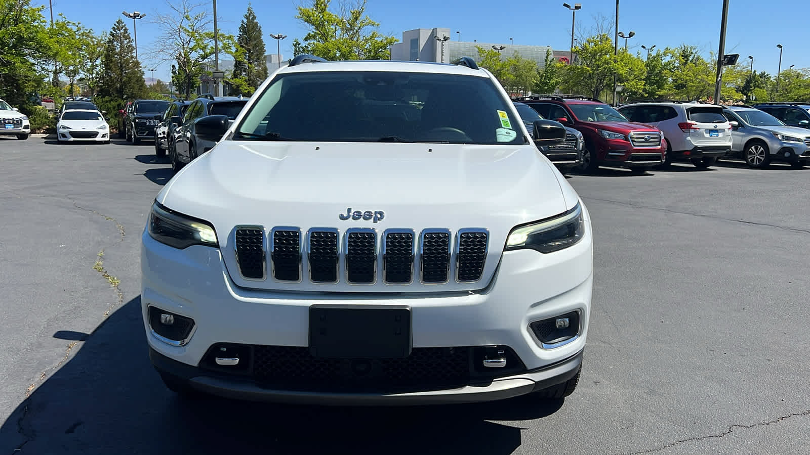 Used 2022 Jeep Cherokee Limited with VIN 1C4PJMDX8ND555627 for sale in Reno, NV