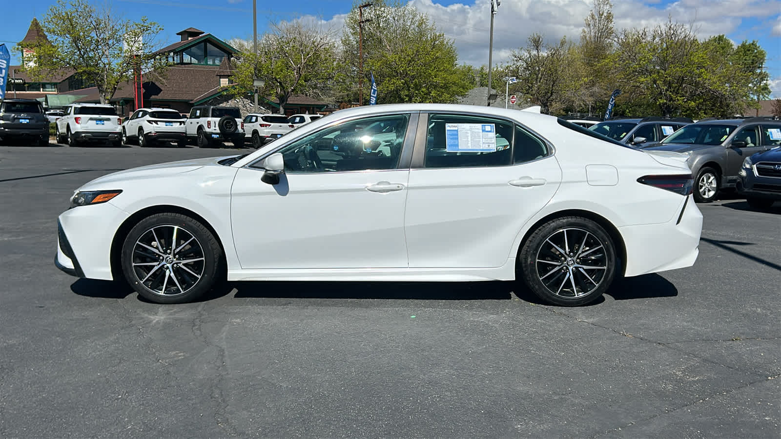 Thumbnail: 2021 Toyota Camry - 8