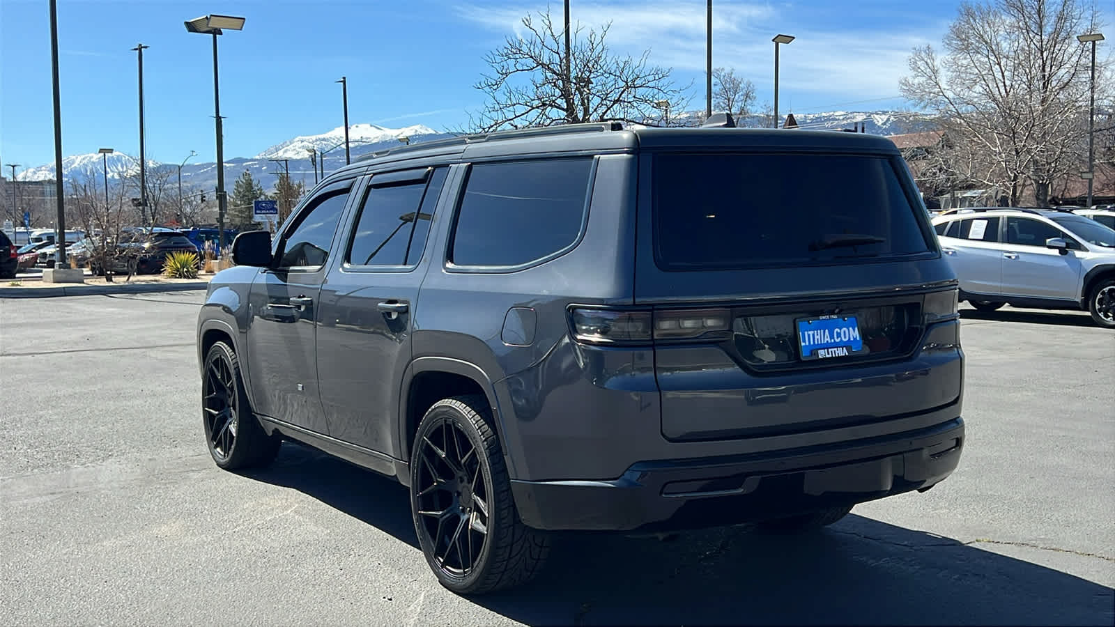 Thumbnail: 2022 Jeep Grand Wagoneer - 7