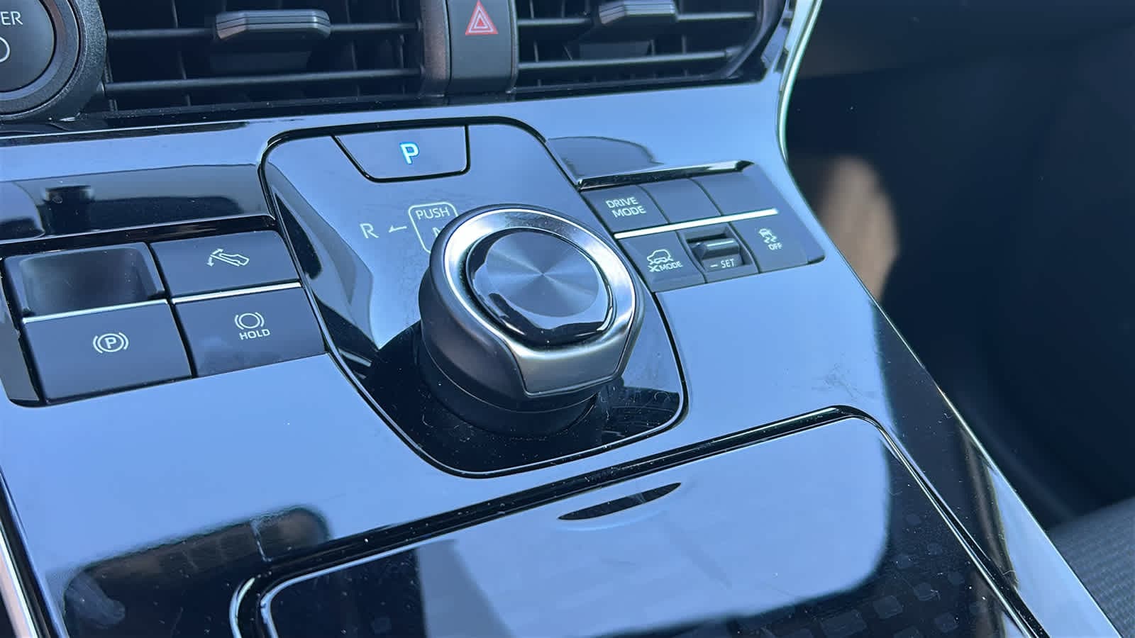 Thumbnail: 2025 Subaru Solterra - 14