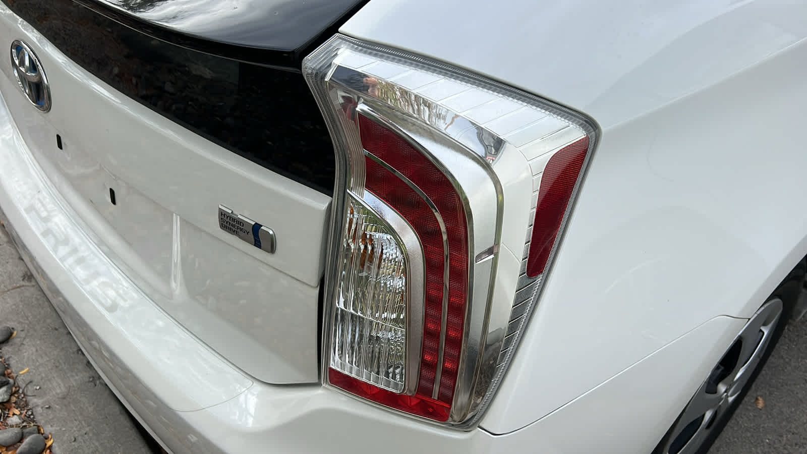 Thumbnail: 2013 Toyota Prius - 13