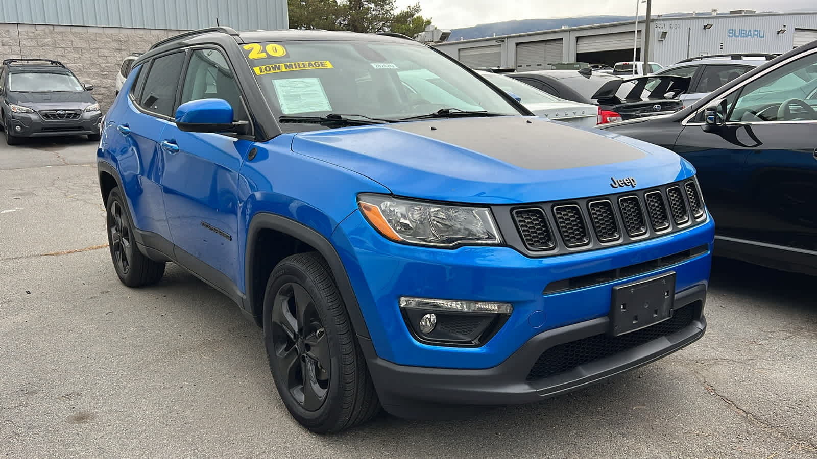 2020 Jeep Compass Latitude photo 3
