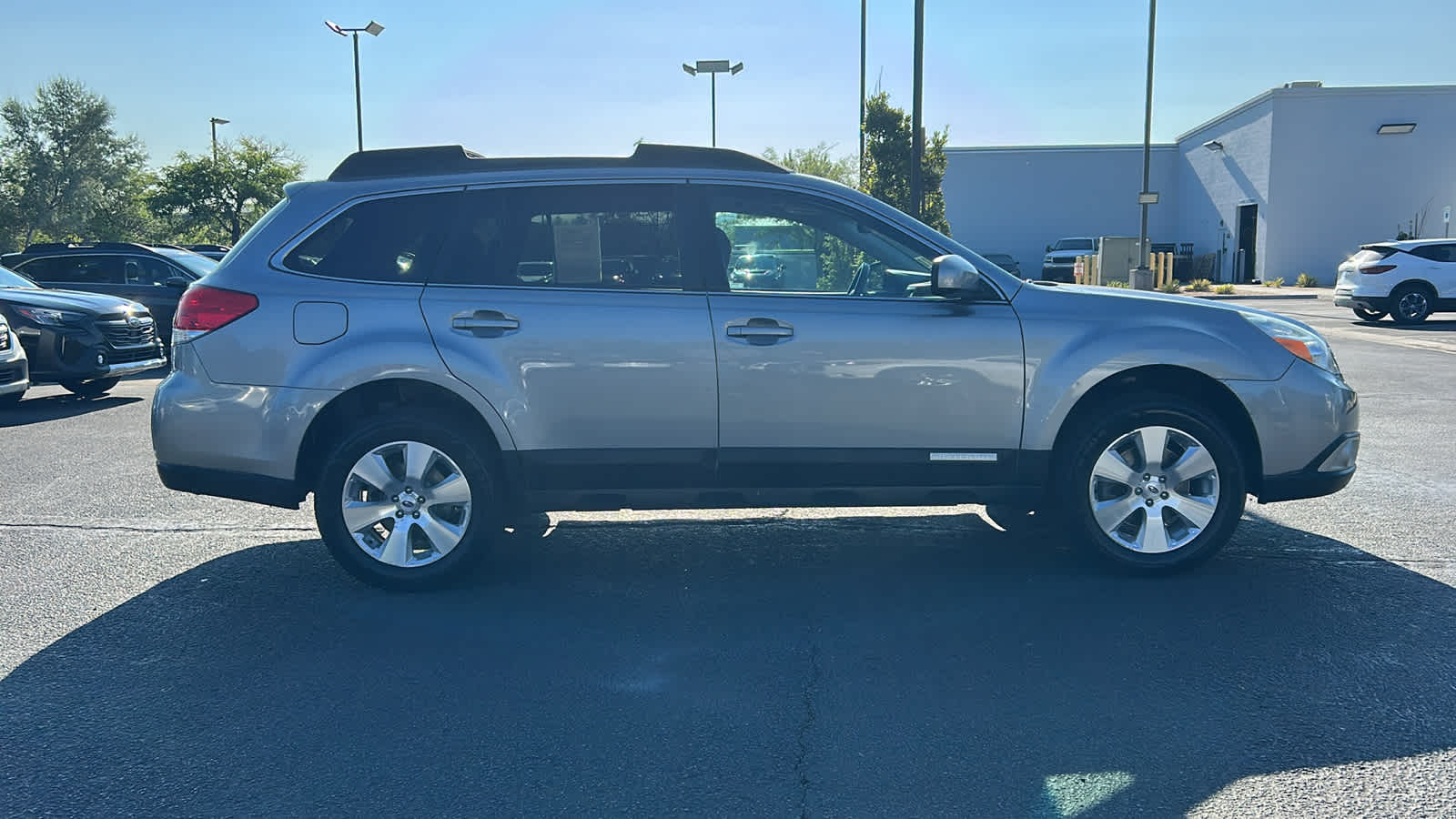 Thumbnail: 2011 Subaru Outback - 4