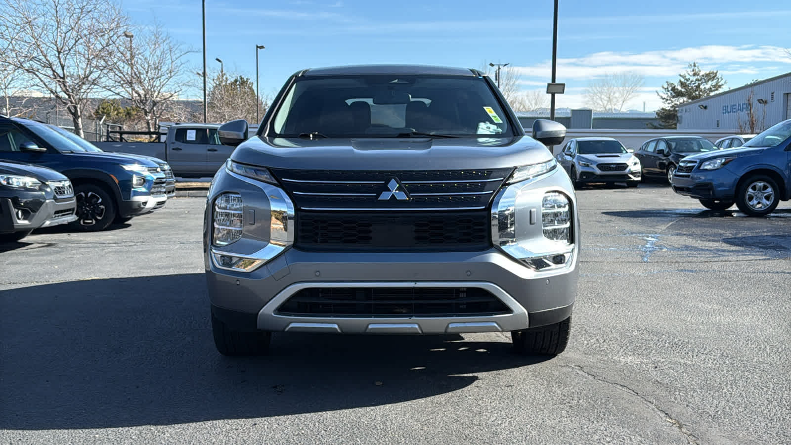 Thumbnail: 2024 Mitsubishi Outlander - 2