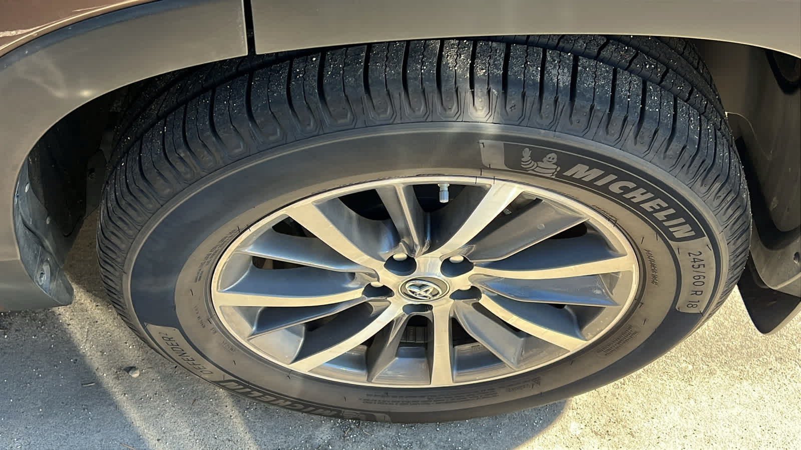 Thumbnail: 2018 Toyota Highlander - 8