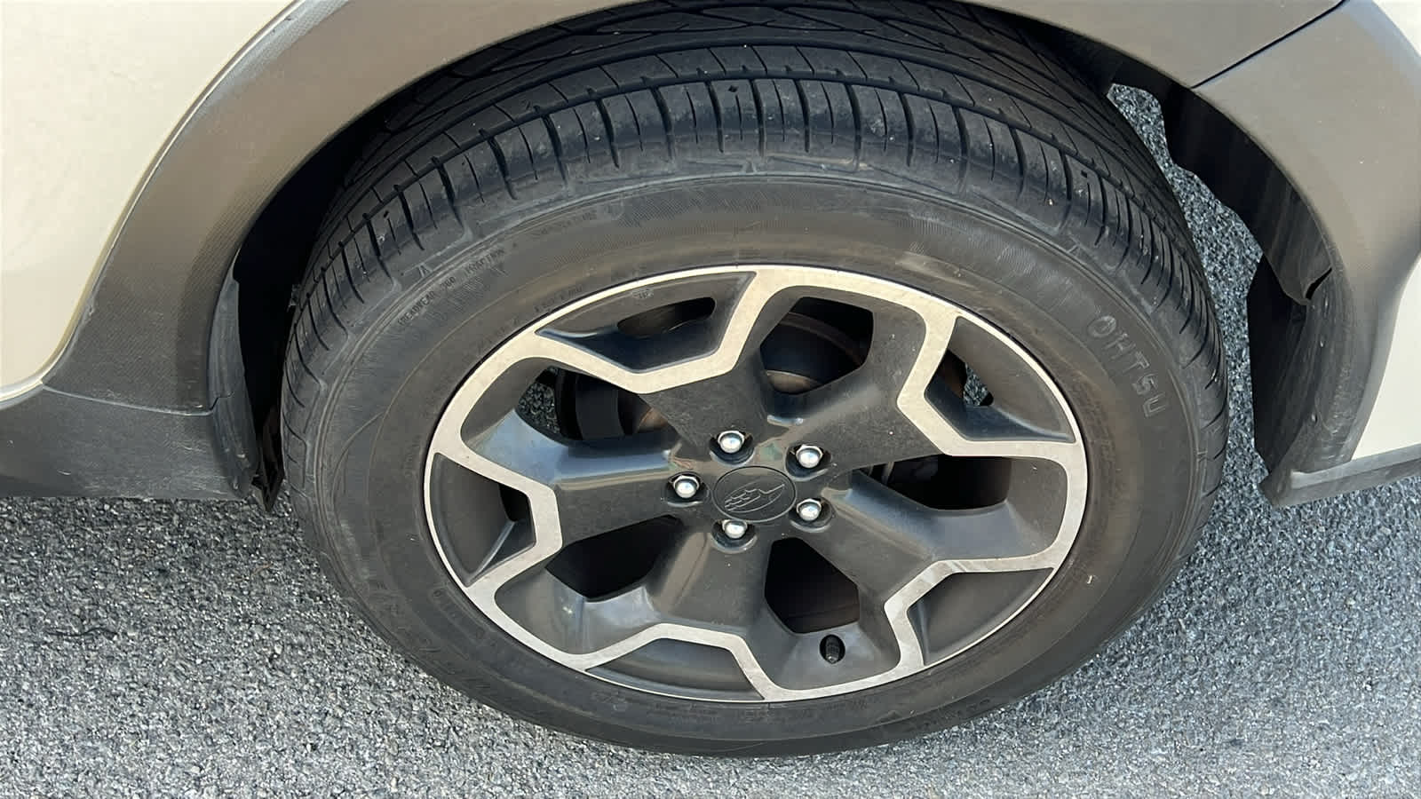 Thumbnail: 2015 Subaru XV Crosstrek - 16