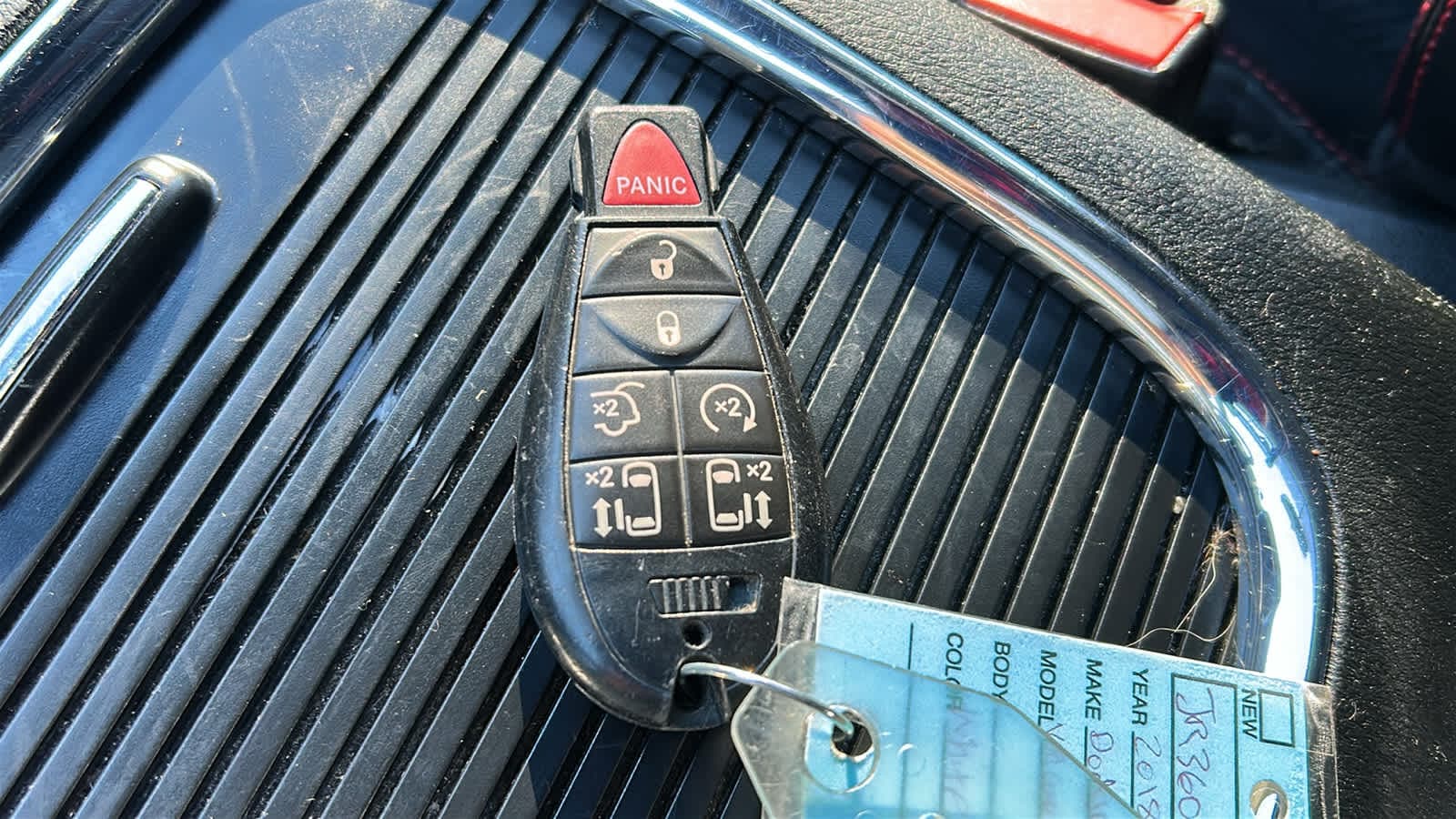 Thumbnail: 2018 Dodge Grand Caravan - 29